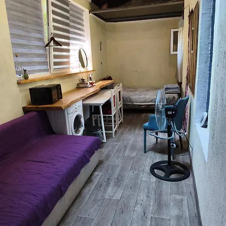 каюта у в доме у моря Apartment *